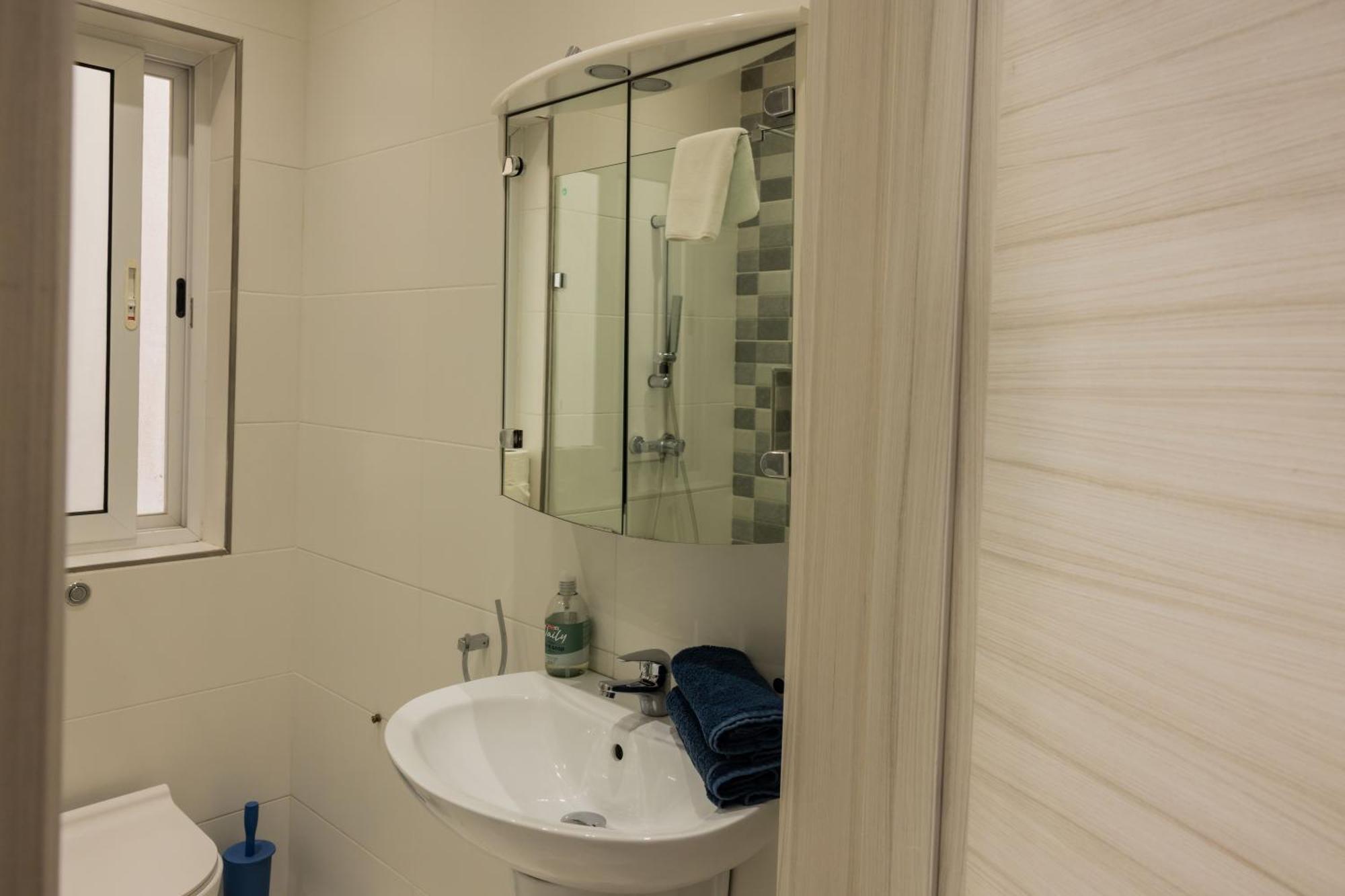 Sliema Seaview Modern Apartment Ngoại thất bức ảnh